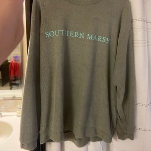 southern marsh pull over in great condition!! it’s like a grey/green color